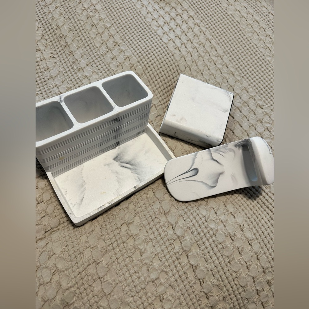 Bathroom Vanity Accessories